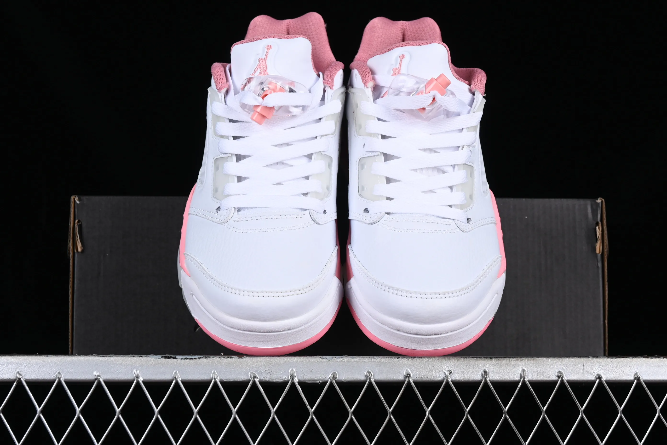 All categories Air Jordan Jordan series basketball shoes Air Jordan 5 Air Jordan Retro Low AJ5 Joe 5 white and pink low-top basketball shoes DX4390-116